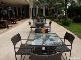 Breakfast, lunch, dinner served; ocean views