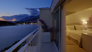 Suite, vista al mar | Vista a la ciudad