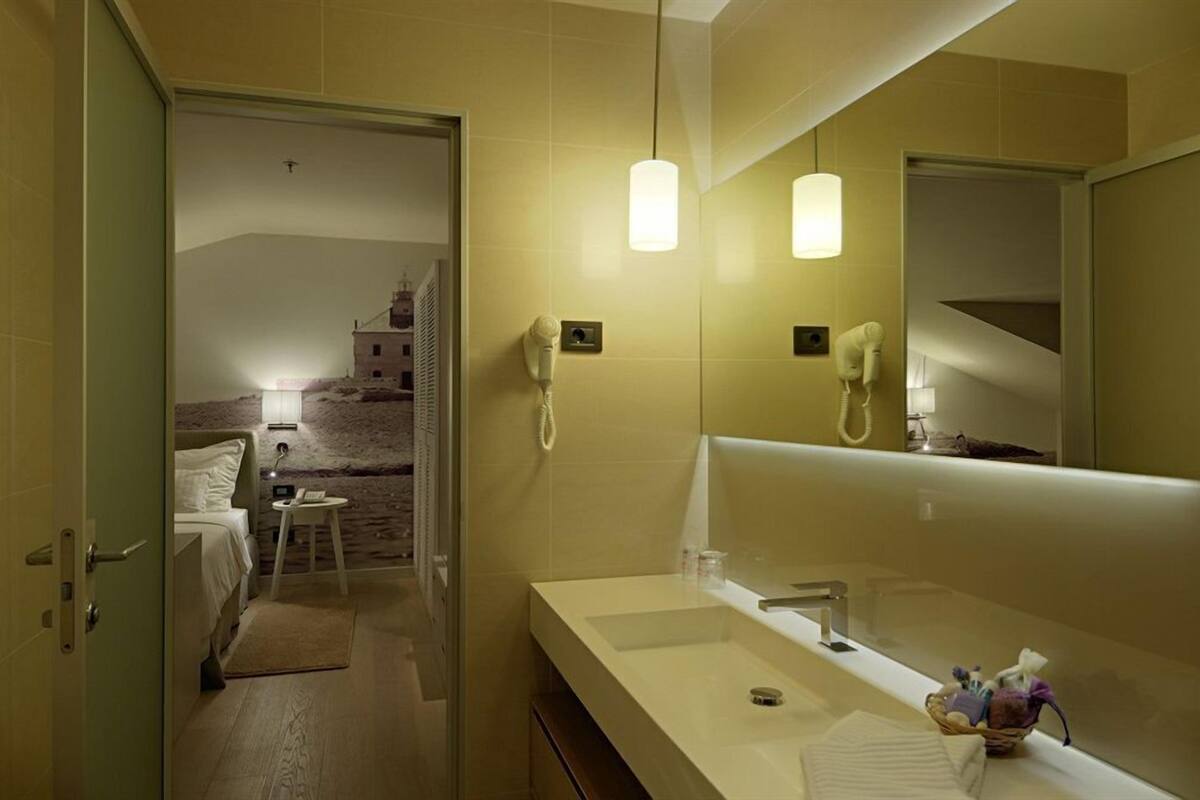 deep-soaking bathtub, free toiletries, hair dryer, bidet