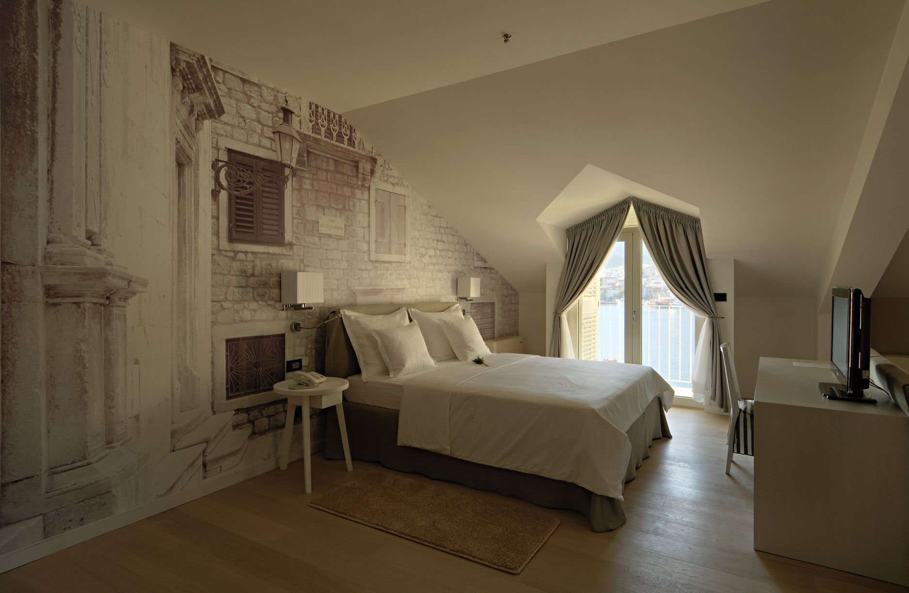 minibar, in-room safe, desk, blackout curtains