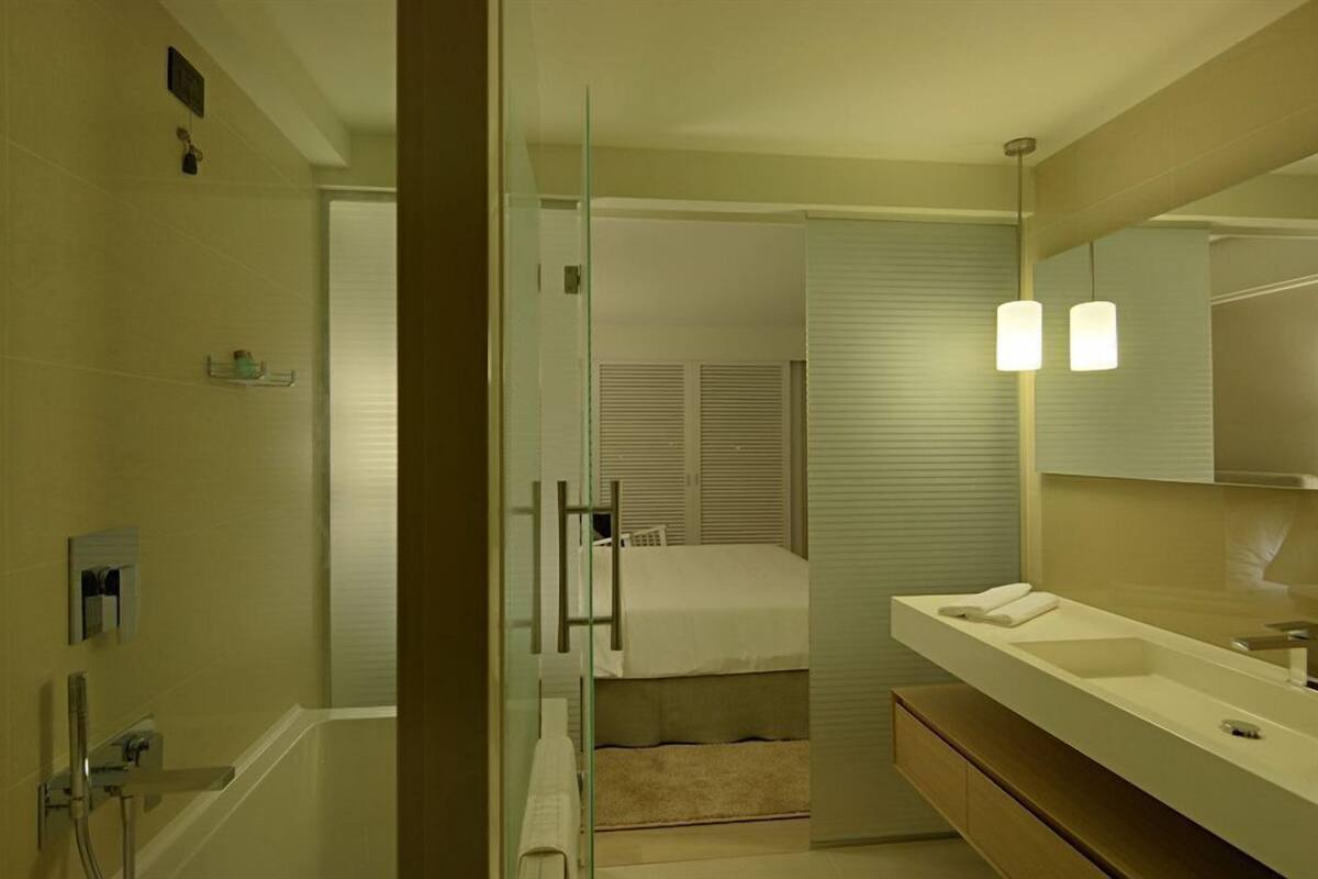 deep-soaking bathtub, free toiletries, hair dryer, bidet