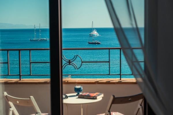 Doppia Superior, vista mare | Minibar, con stile personalizzato, con arredamento individuale