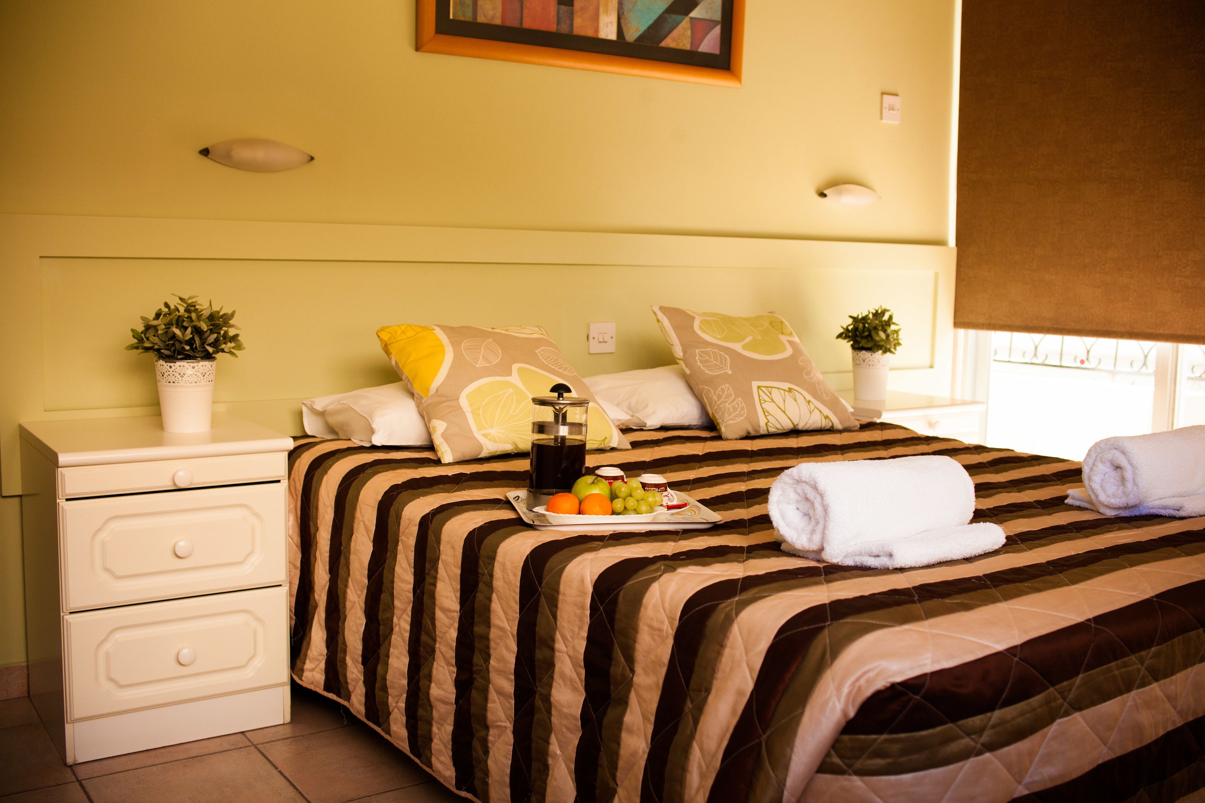 1 bedroom, premium bedding, pillowtop beds, individually decorated