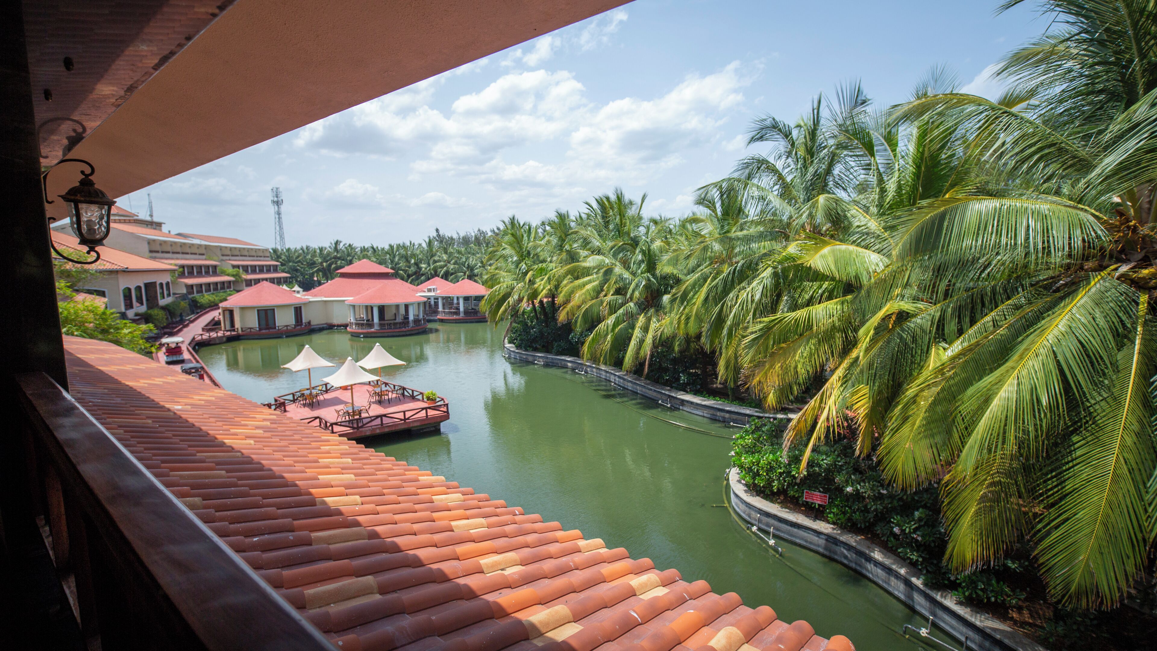 Standard Room, 2 Twin Beds, Garden View | Balcony view