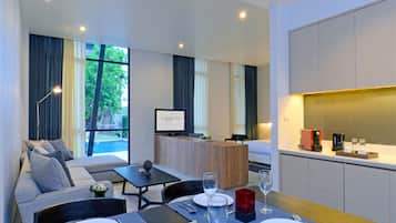 Executive Room | In-room safe, desk, soundproofing, rollaway beds