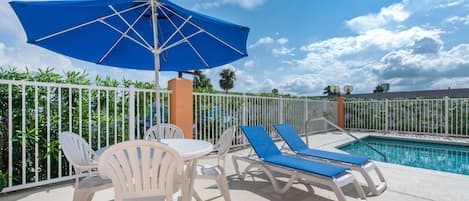 Outdoor pool, sun loungers