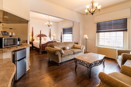 Signature Suite