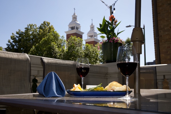 Se sirven desayunos, comidas y cenas