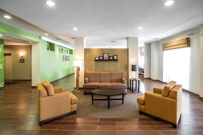 Sleep Inn And Suites Haysville