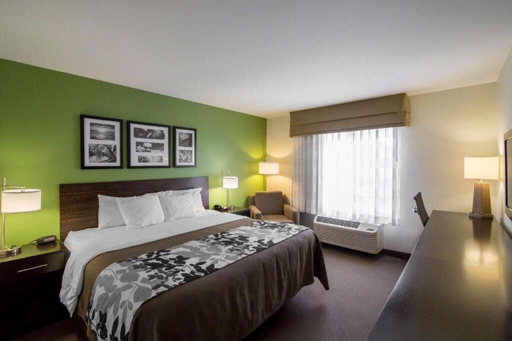 Desk, iron/ironing board, free cots/infant beds, free WiFi