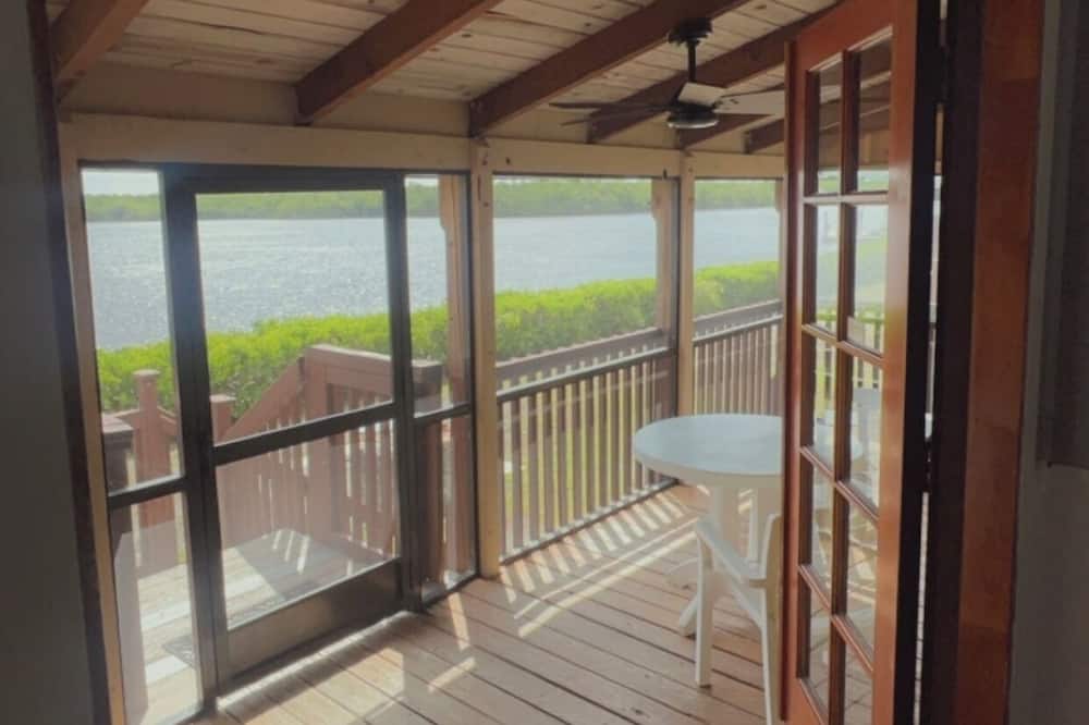 River Wilderness Waterfront Cabins