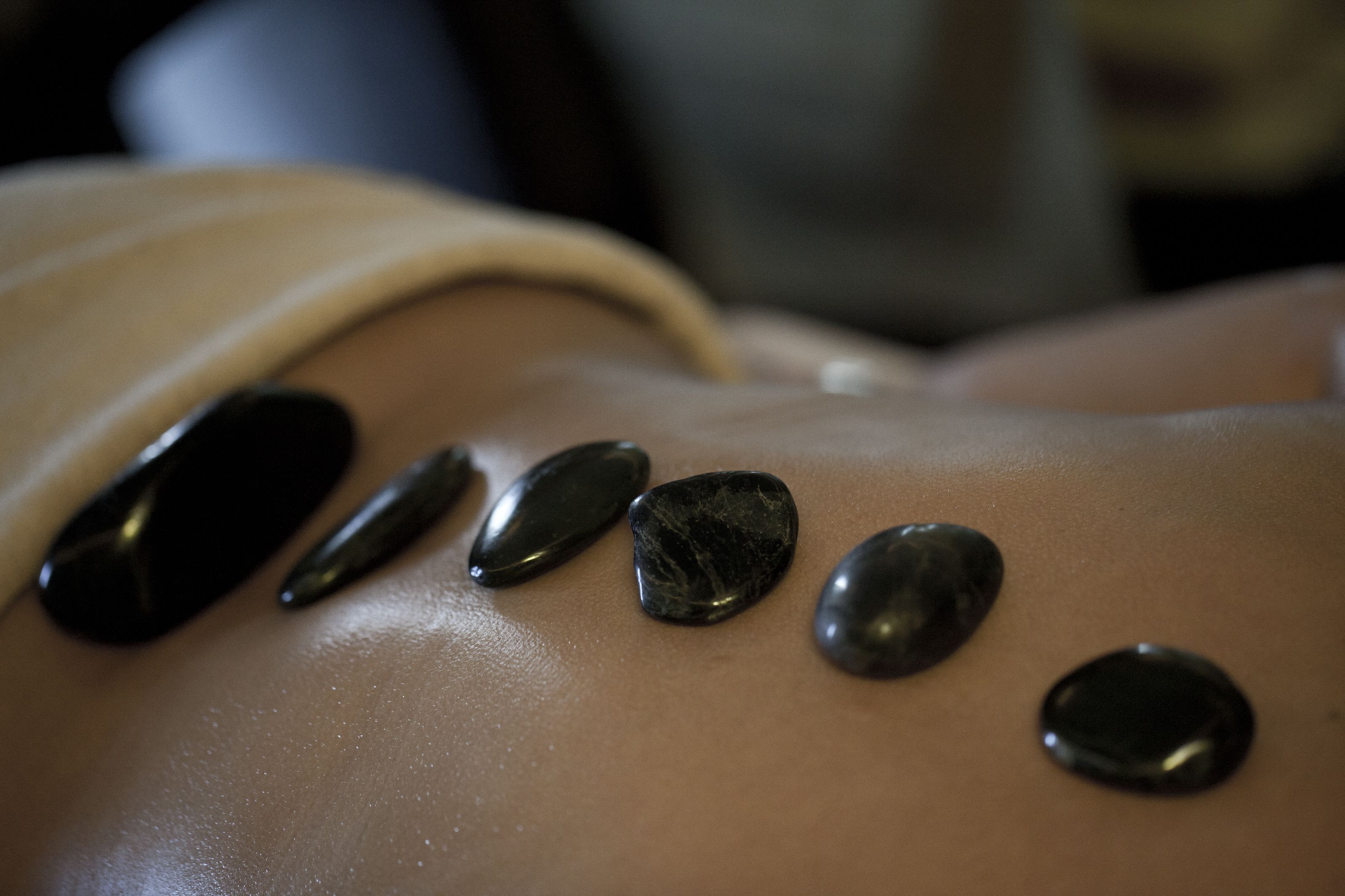 body treatments, aromatherapy, body wraps, body scrubs, facials