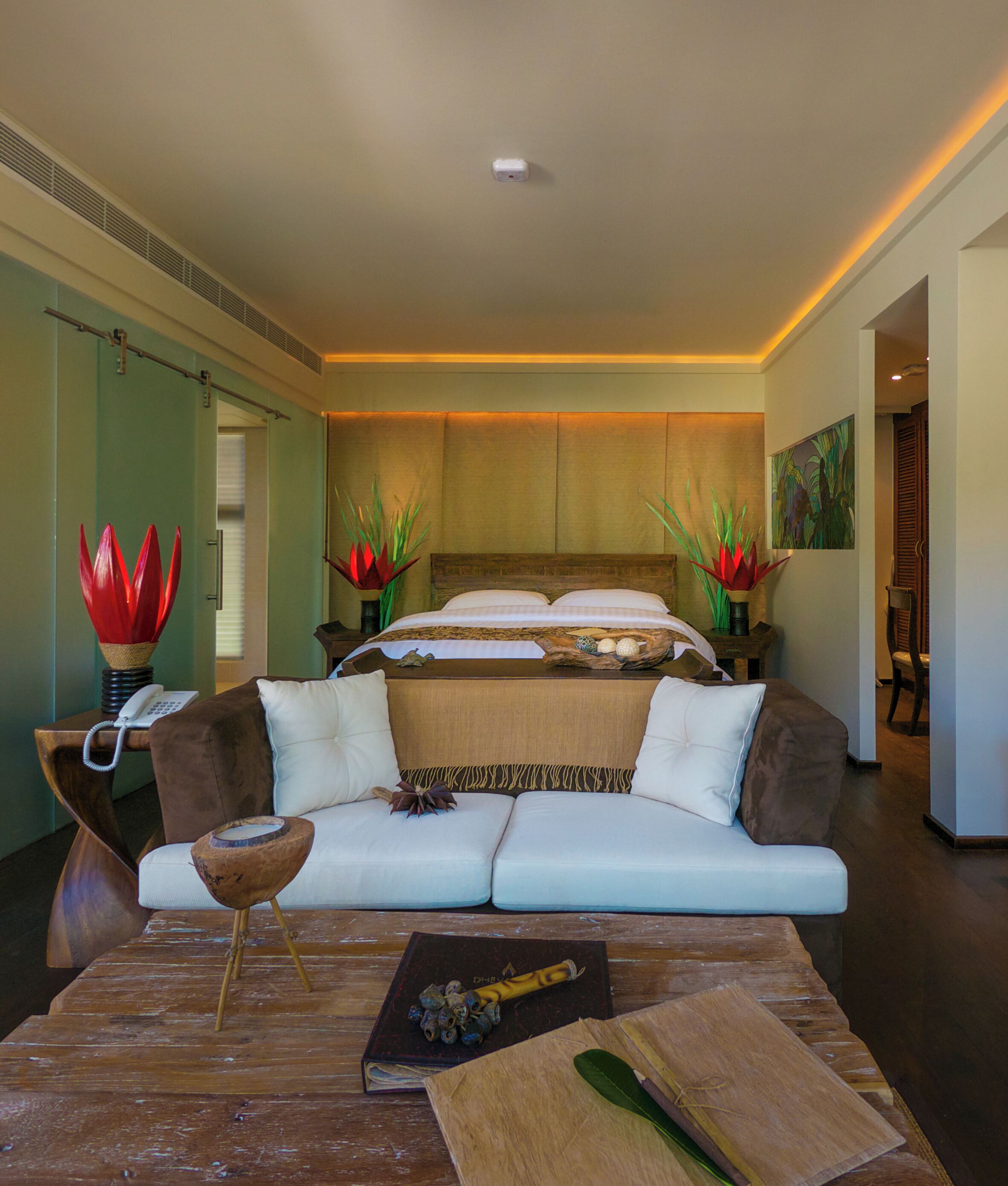 Pool View Suite | 高档床上用品、迷你吧、客房内保险箱、特色装修