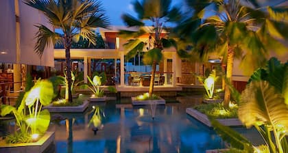 Dhevatara Beach Hotel
