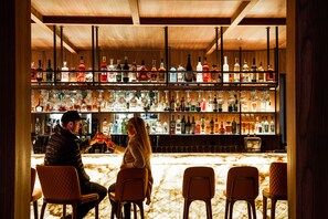 Bar (on property) - Schweizerhof Zermatt (Zermatt)