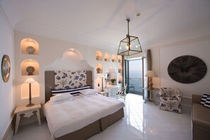 Ropa de cama de alta calidad y minibar 