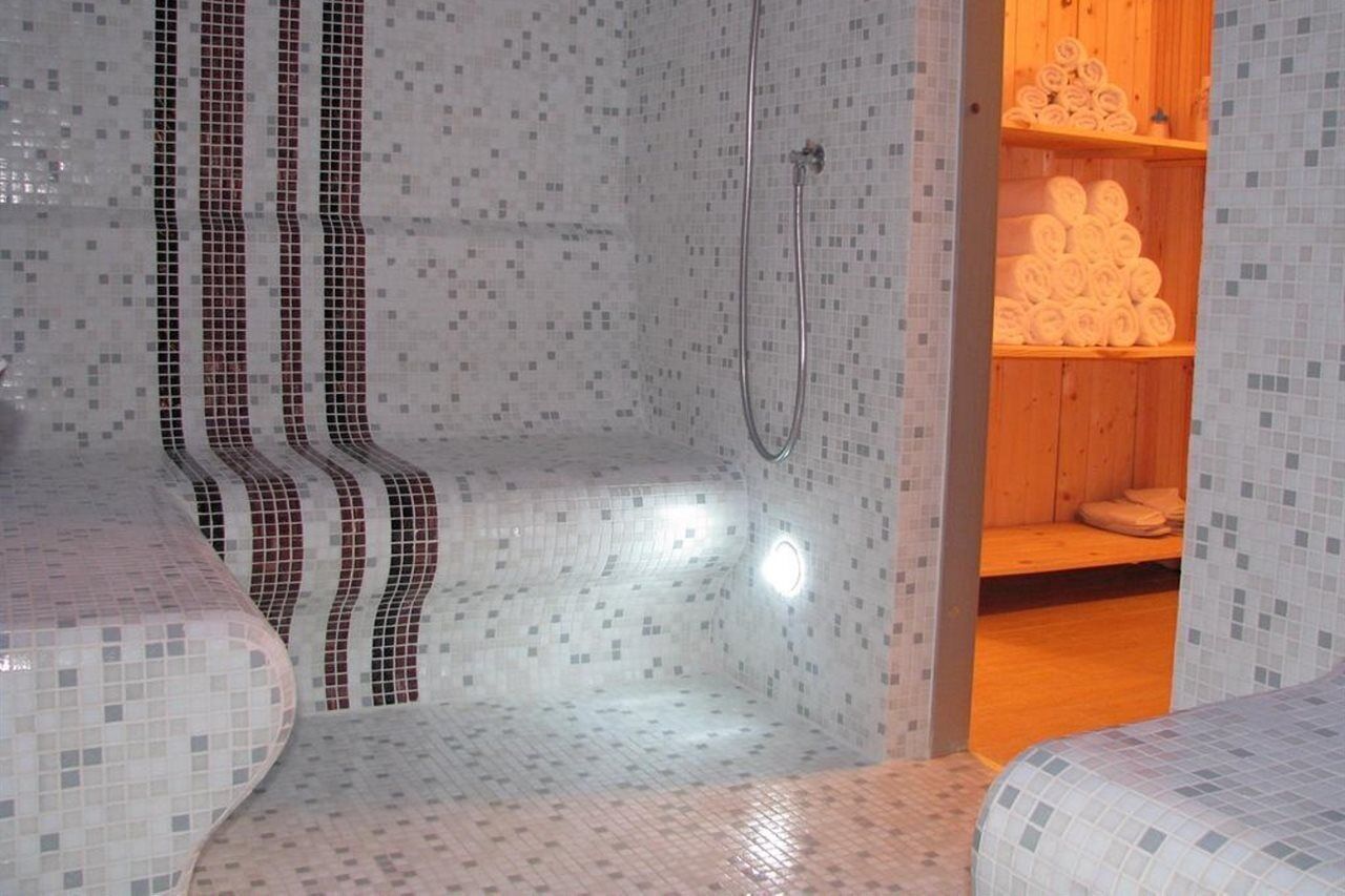 Body scrubs, massages