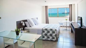 Roupas de cama premium, frigobar, cofres nos quartos, Wi-Fi de cortesia