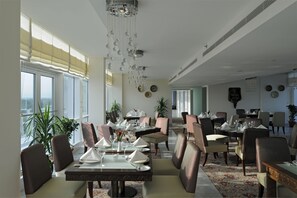 Restaurant - Dushanbe Serena Hotel (Dushanbe)