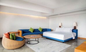 Premium bedding, minibar, in-room safe, desk - Cross Paasha Bali Seminyak (Seminyak)