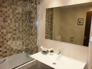 Chambre Double Supérieure | Salle de bain