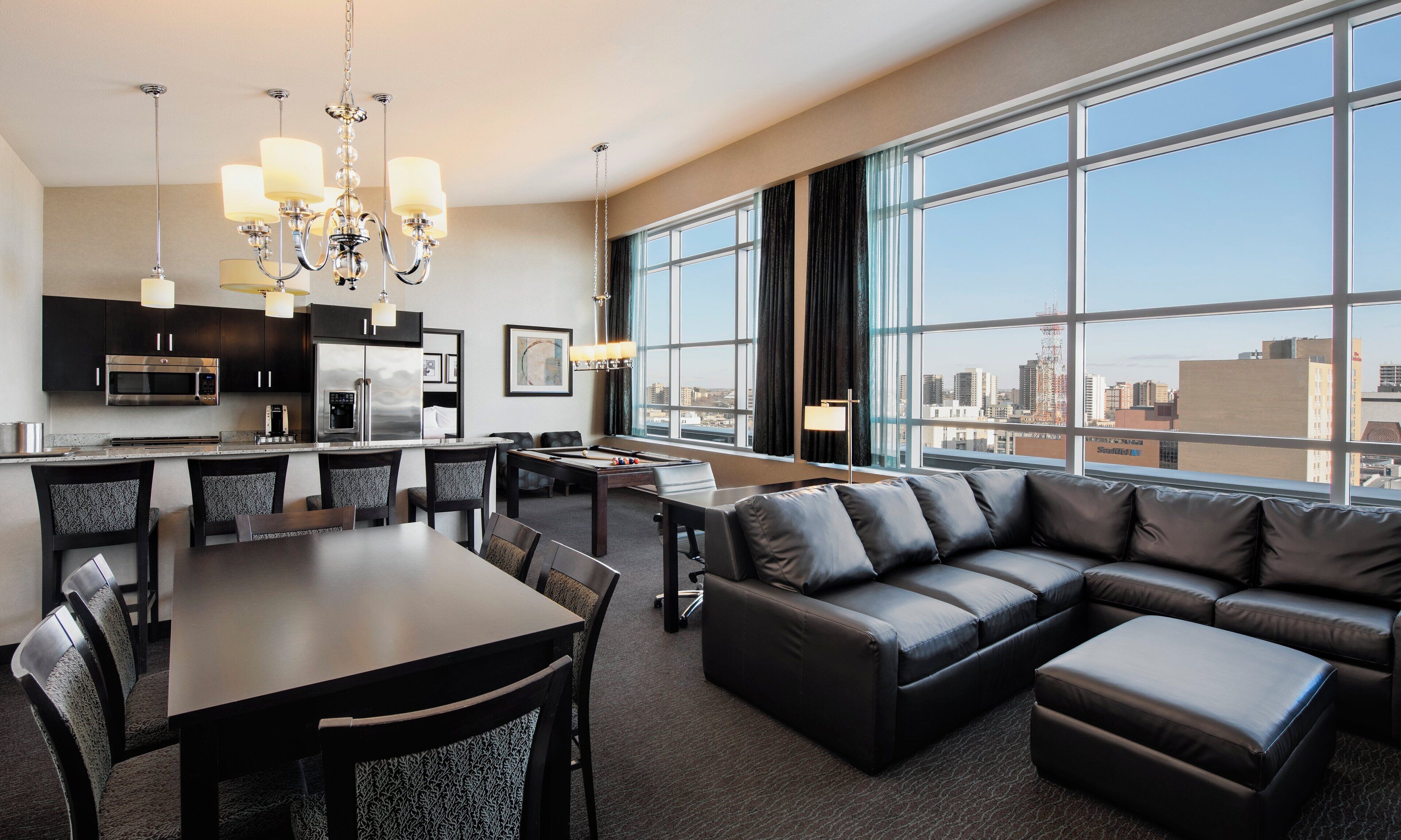 套房, 1 张特大床 (Penthouse) | 办公桌、遮光窗帘、隔音、熨斗/熨衣板