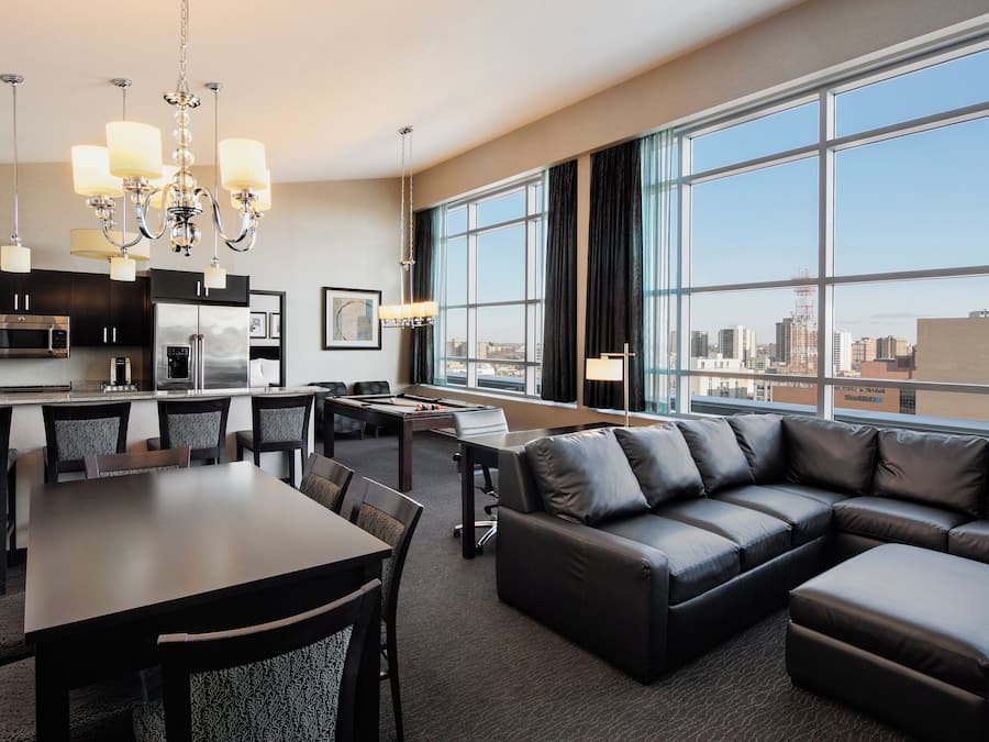 Suite, 1 King Bed (Penthouse) | Desk, blackout drapes, soundproofing, iron/ironing board