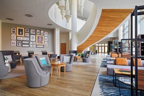 2 bares o lounges, lounge en el lobby, bar en la azotea 