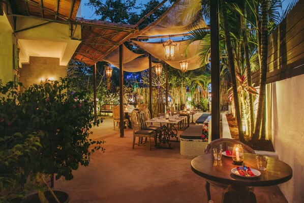 3 Restaurants, Frühstück, Mittagessen, Abendessen, indische Küche