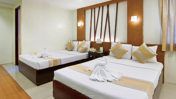 Soundproofing, free WiFi, bed sheets - ACL Suites (Quezon City)