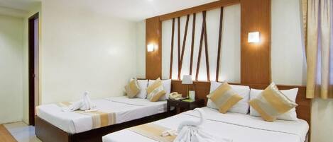 Premier One Bedroom | Una scrivania, postazione laptop, insonorizzazione, Wi-Fi gratuito