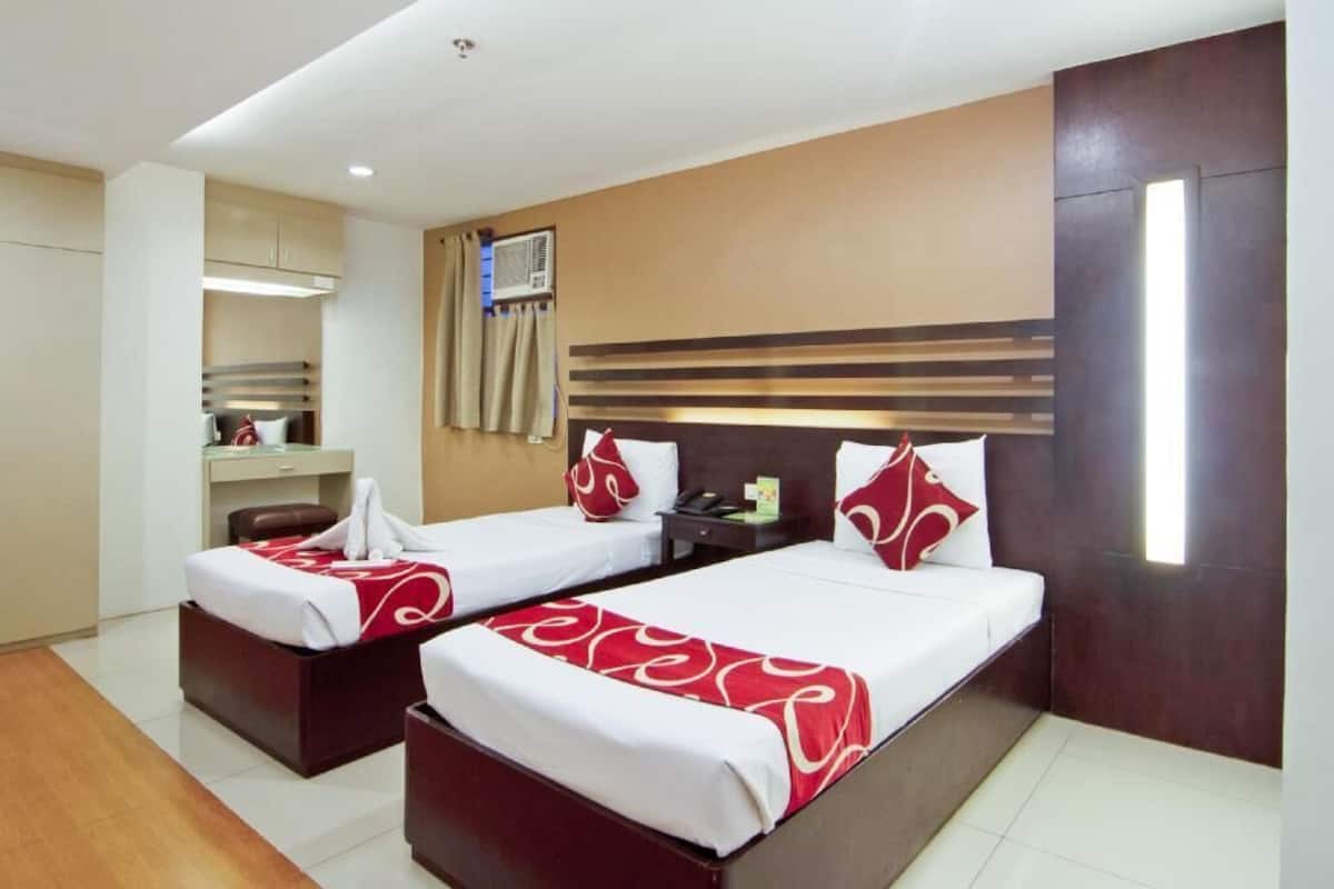 Superior One Bedroom