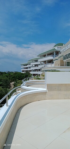 Balcony view - Lingganay Boracay Hotel Resort (Boracay Island)