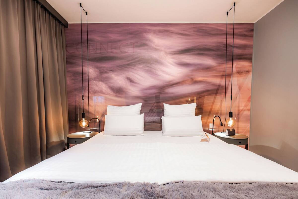 Dobbeltrom – premium | Sengetøy av topp kvalitet, memory foam-senger, minibar og safe på rommet