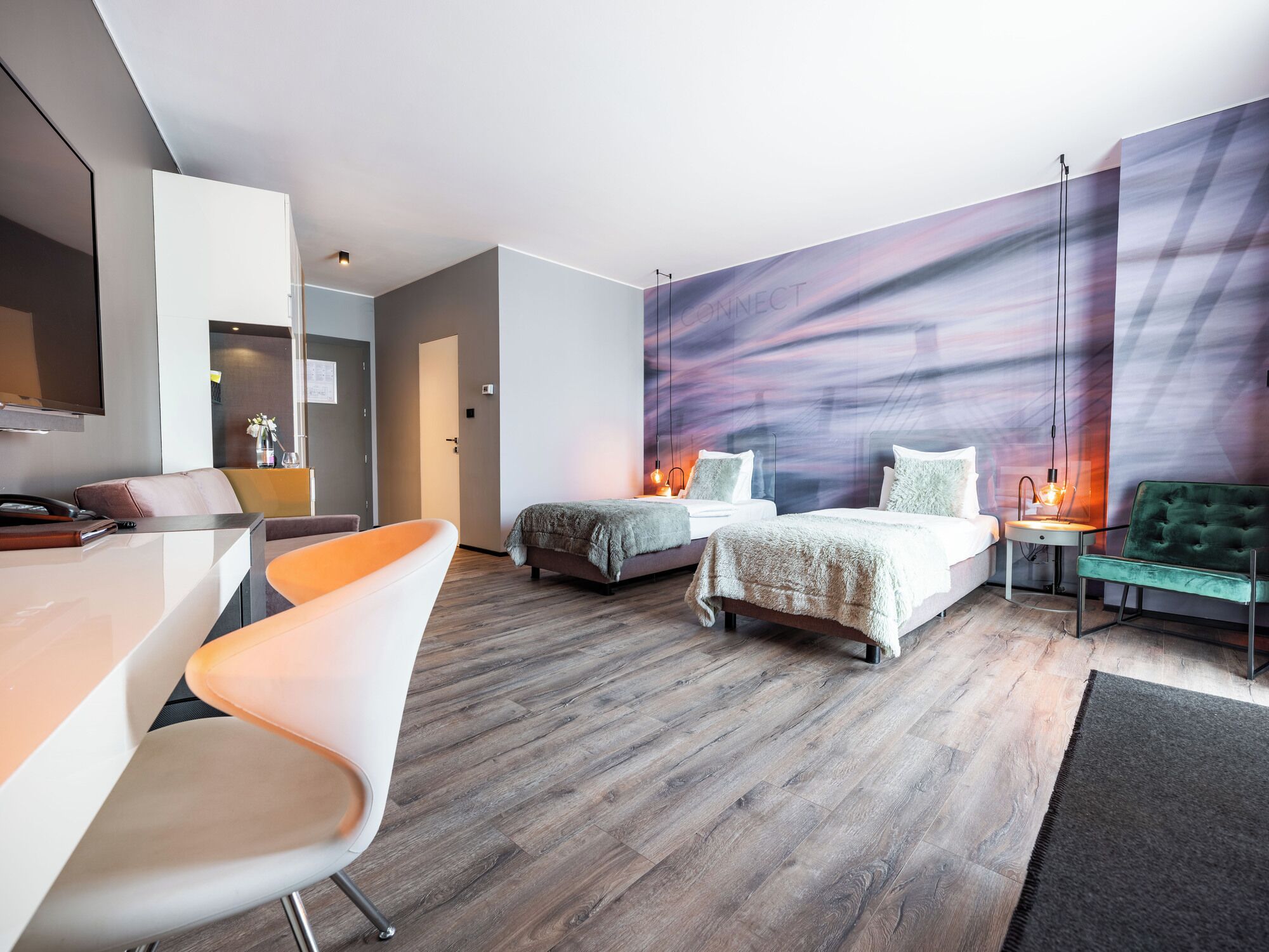 Habitación Premium con 2 camas individuales | Ropa de cama de alta calidad, camas con efecto memoria y minibar 