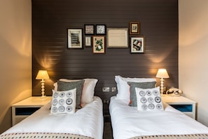 Premium bedding, pillowtop beds, minibar, in-room safe - The City Gate Hotel (Exeter)