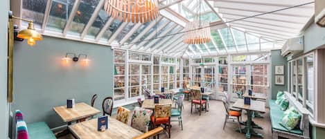 تناول الطعام