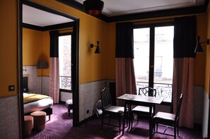 スイート | リビング エリア | 液晶テレビ