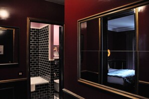 Superior Double Room | Desk, iron/ironing board, free WiFi, bed sheets - Alba Opera Hotel (Paris)