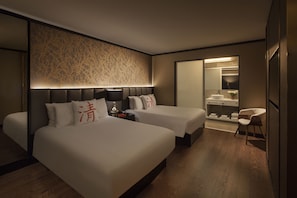 Premium bedding, pillow-top beds, in-room safe, desk - Cachet Boutique New York (New York)