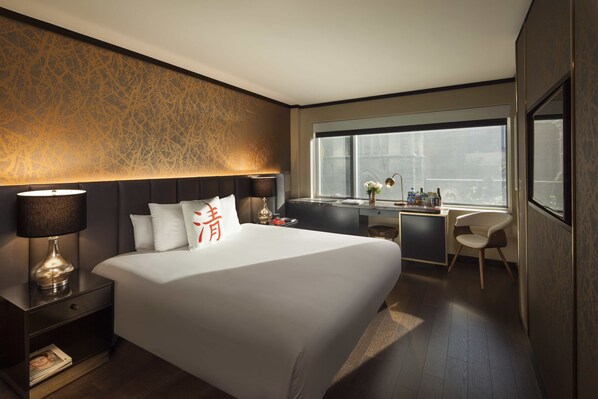 Hochwertige Bettwaren, Pillowtop-Betten, Zimmersafe, Schreibtisch