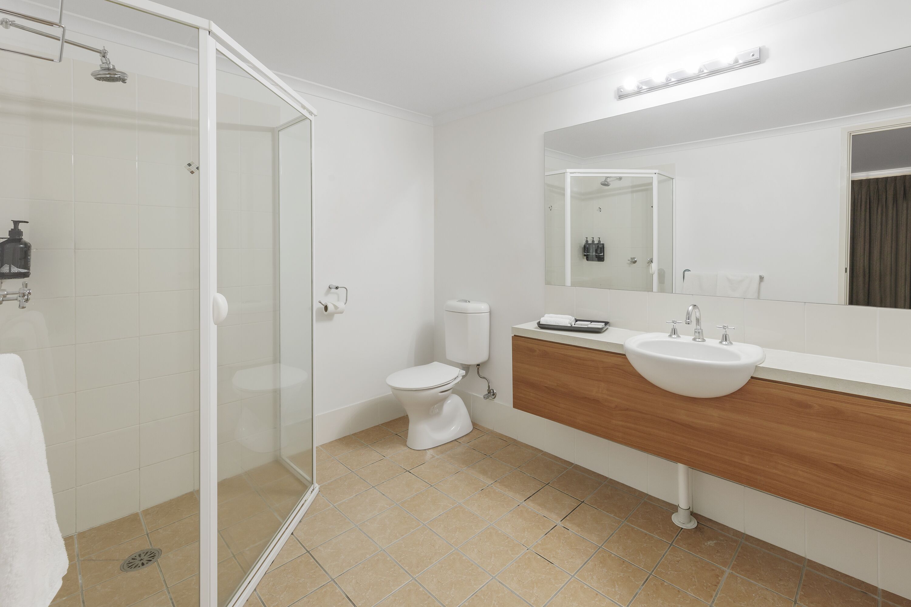 executive room, 1 king bed | bathroom | shower, rainfall showerhead, designer toiletries, hair dryer