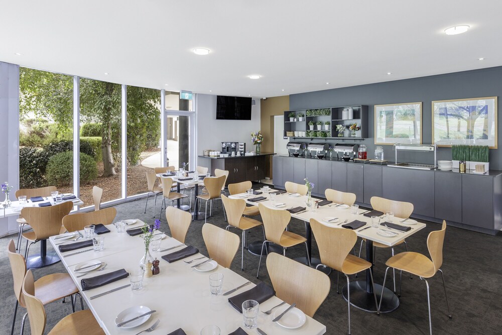 Ramada Encore Belconnen by null