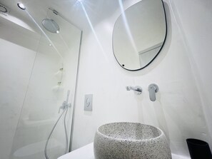 Standard Twin Room | Bathroom | Shower, hair dryer, slippers, towels - Villa Fotini (Santorini)