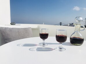 Superior Room | Balcony view - Villa Fotini (Santorini)