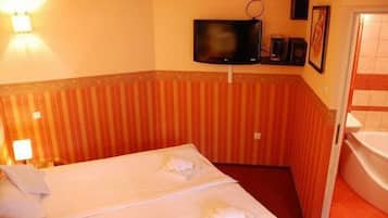 Iron/ironing board, free WiFi