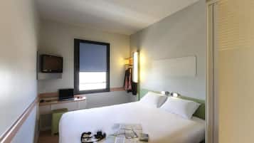 Chambre Standard, 1 lit double | Bureau, rideaux occultants, chambres insonorisées