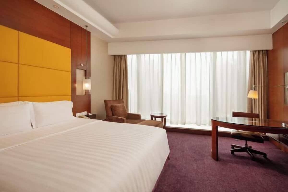 Minibar, in-room safe, desk, blackout curtains