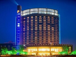 Fachada del alojamiento - Noche