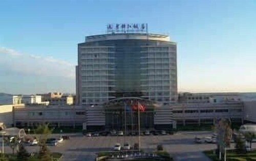 Qian'an Jinjiang Hotel